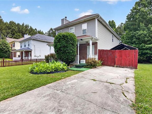 3rd image of 5648 Feldwood Rd