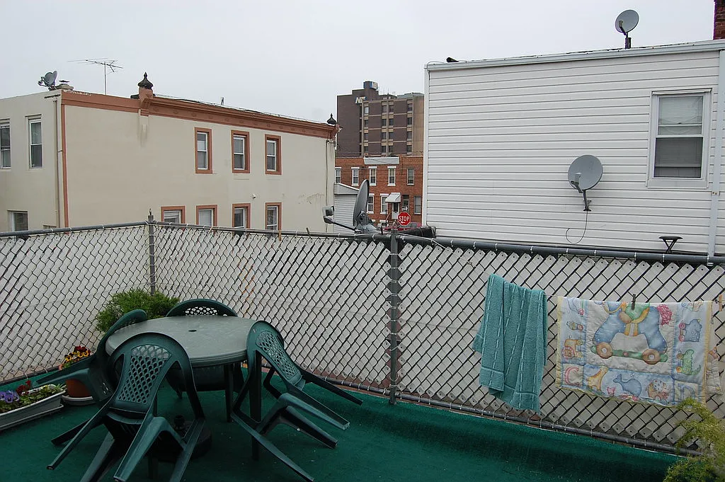 2 bed, 700 sqft, $1,500 — Photo 3