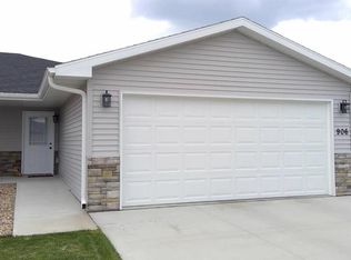 906 G Ave, Kearney, NE 68847