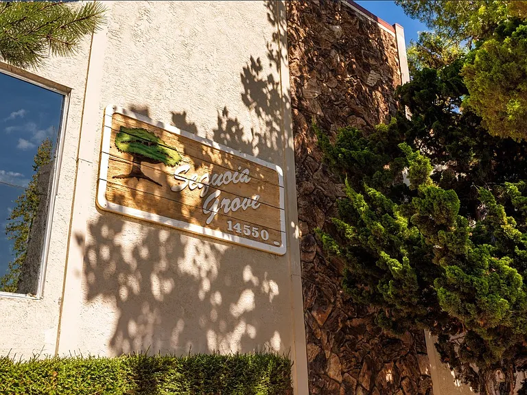 Sequoia Grove Apartments — Photo 9