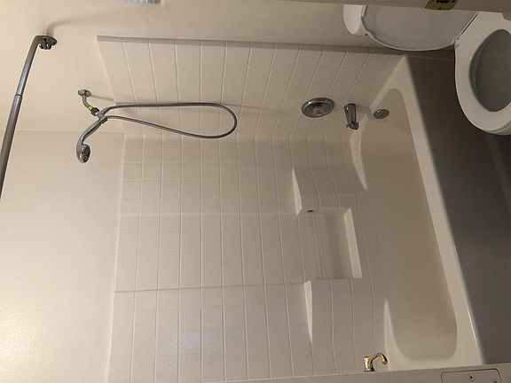 5th image of 341 Tayman Park Ave
