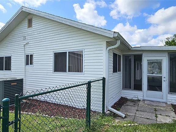 5th image of 10854 SW 78th Ct