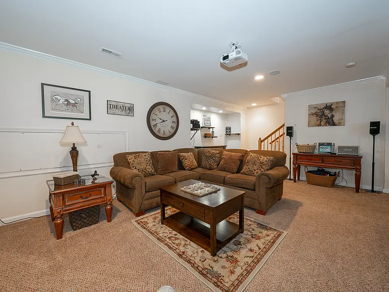 903 Maplewood Dr — Photo 31