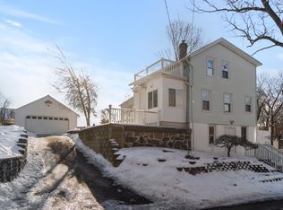 12 Oak St, Wallingford, CT 06492