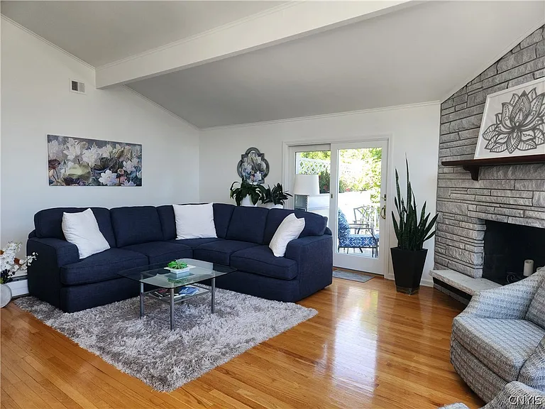 2139 Terrace Ln S — Photo 8