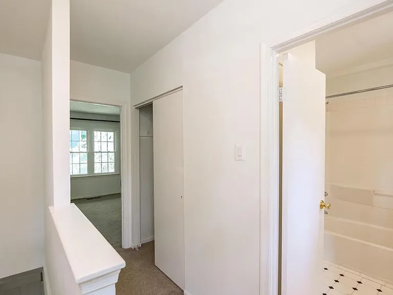 2304 Naudain St #D — Photo 9