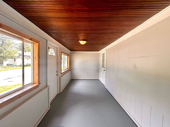 4th image of 373 E Holbrook Ave