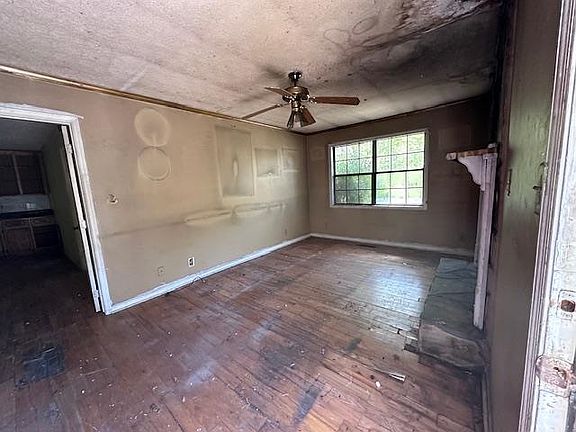 2nd image of 101 Emory Dr SE