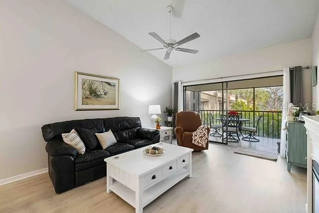4482 Weybridge St #62 — Photo 4