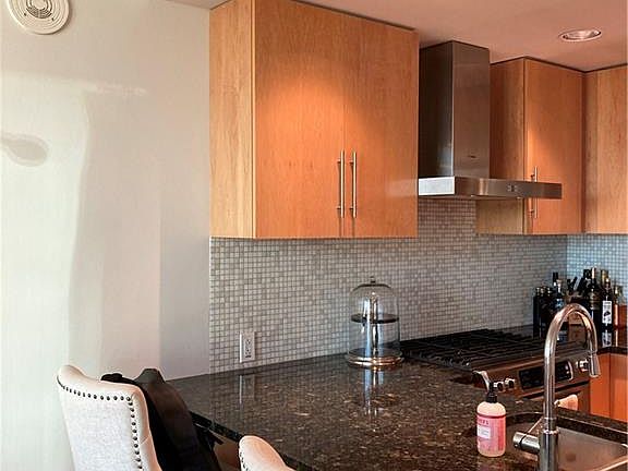 4th image of 300 Bowie St APT 1902