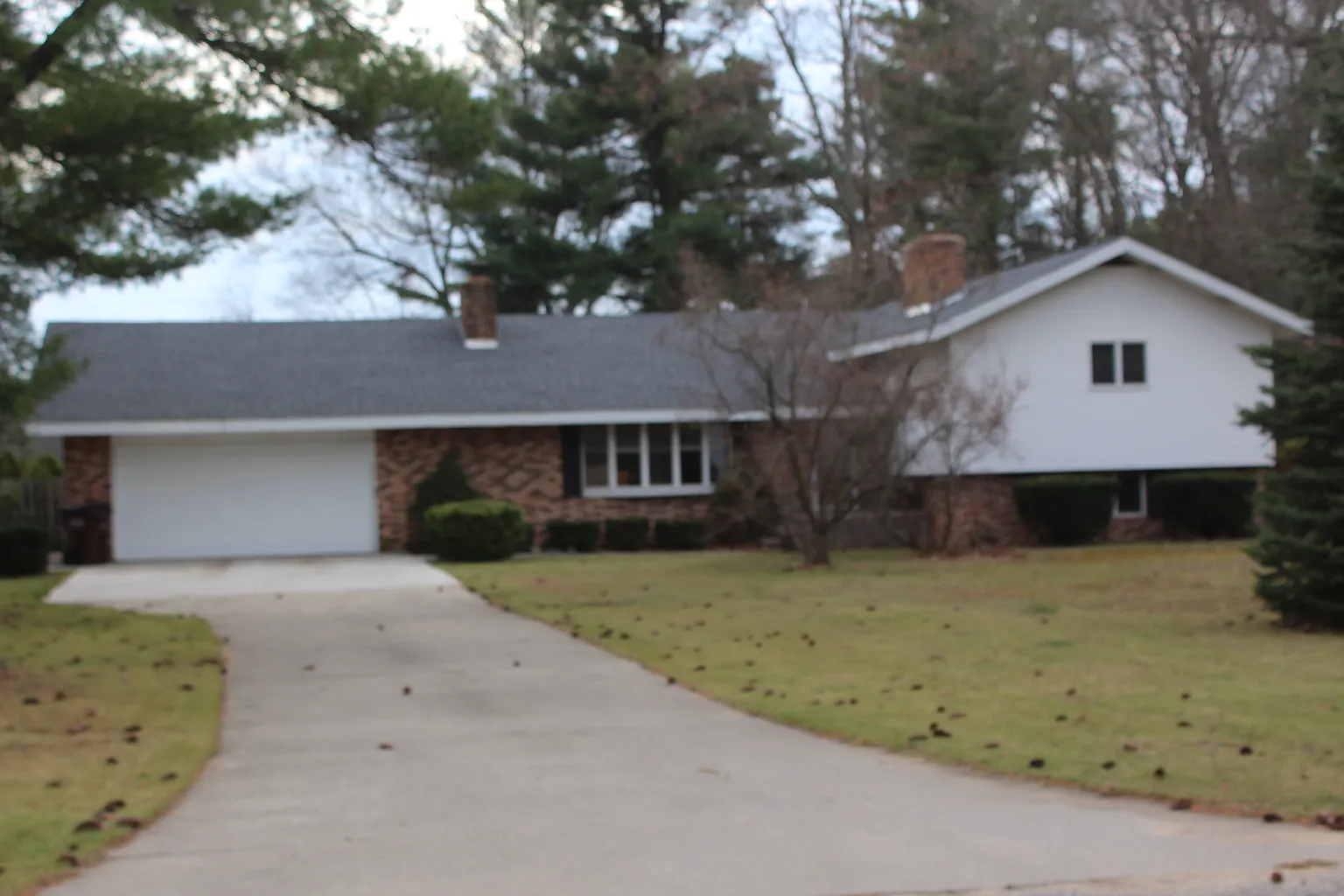 2877 W Webster Rd photo 1