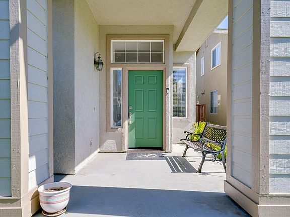3rd image of 2902 W Creek Lane