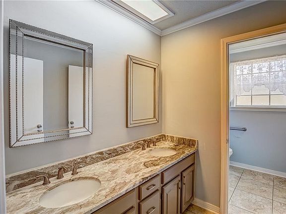 3rd image of 119 Melrose Dr