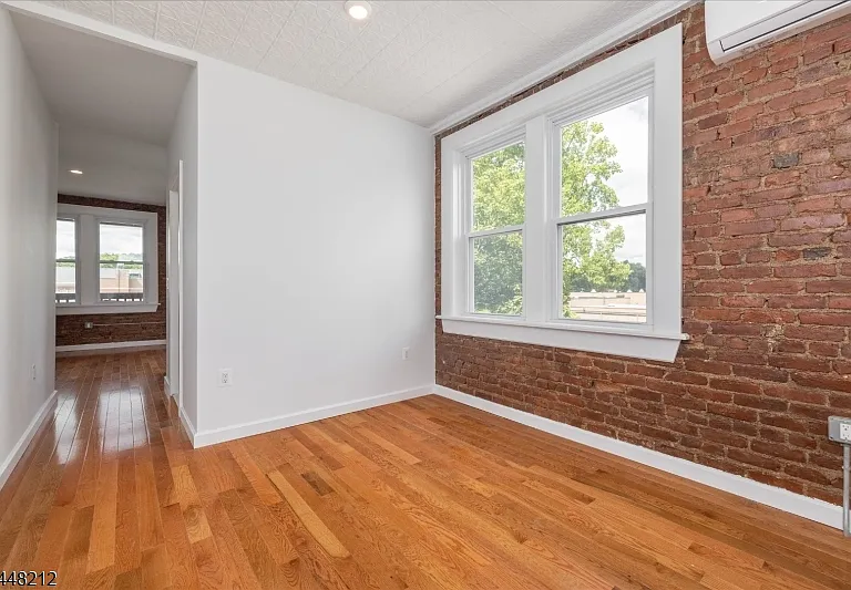 200 Forest St #3R — Photo 5