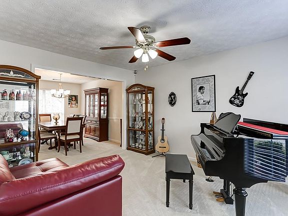 5th image of 6902 Magnolia Park Dr