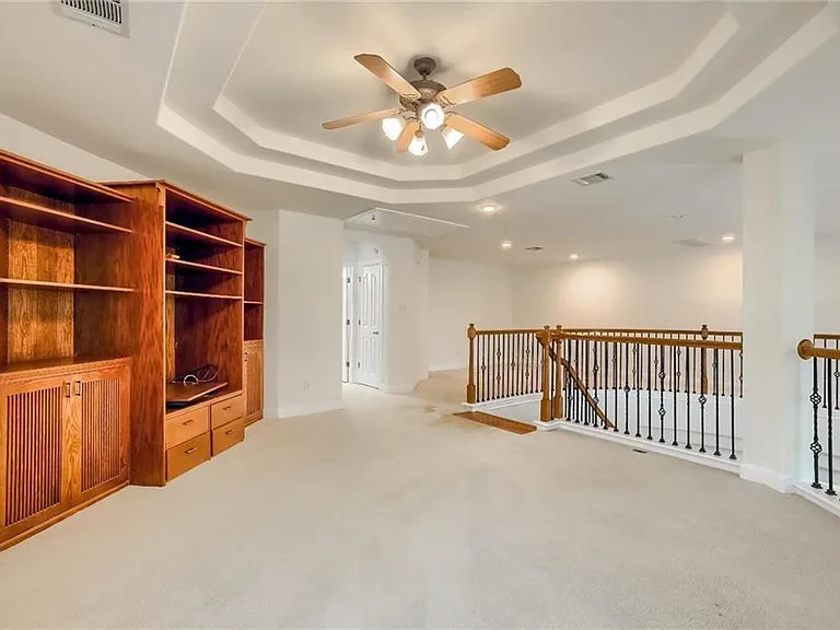 9909 Pickfair Dr — Photo 8
