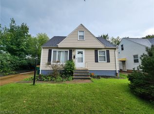 5393 Oakwood Ave, Maple Heights, OH 44137