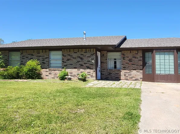 310 Ashway St, Okemah, OK 74859
