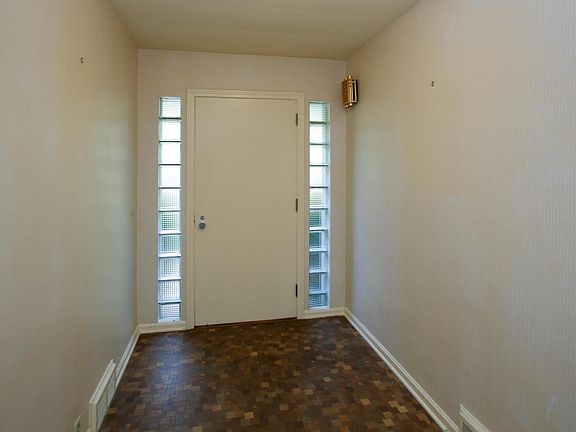 2750 bronson blvd-103