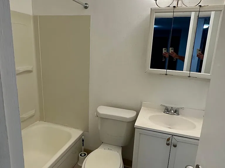 1303 Cove Ave #303 — Photo 14