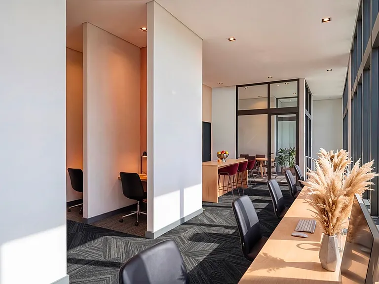 The Hub Apartments — Photo 4