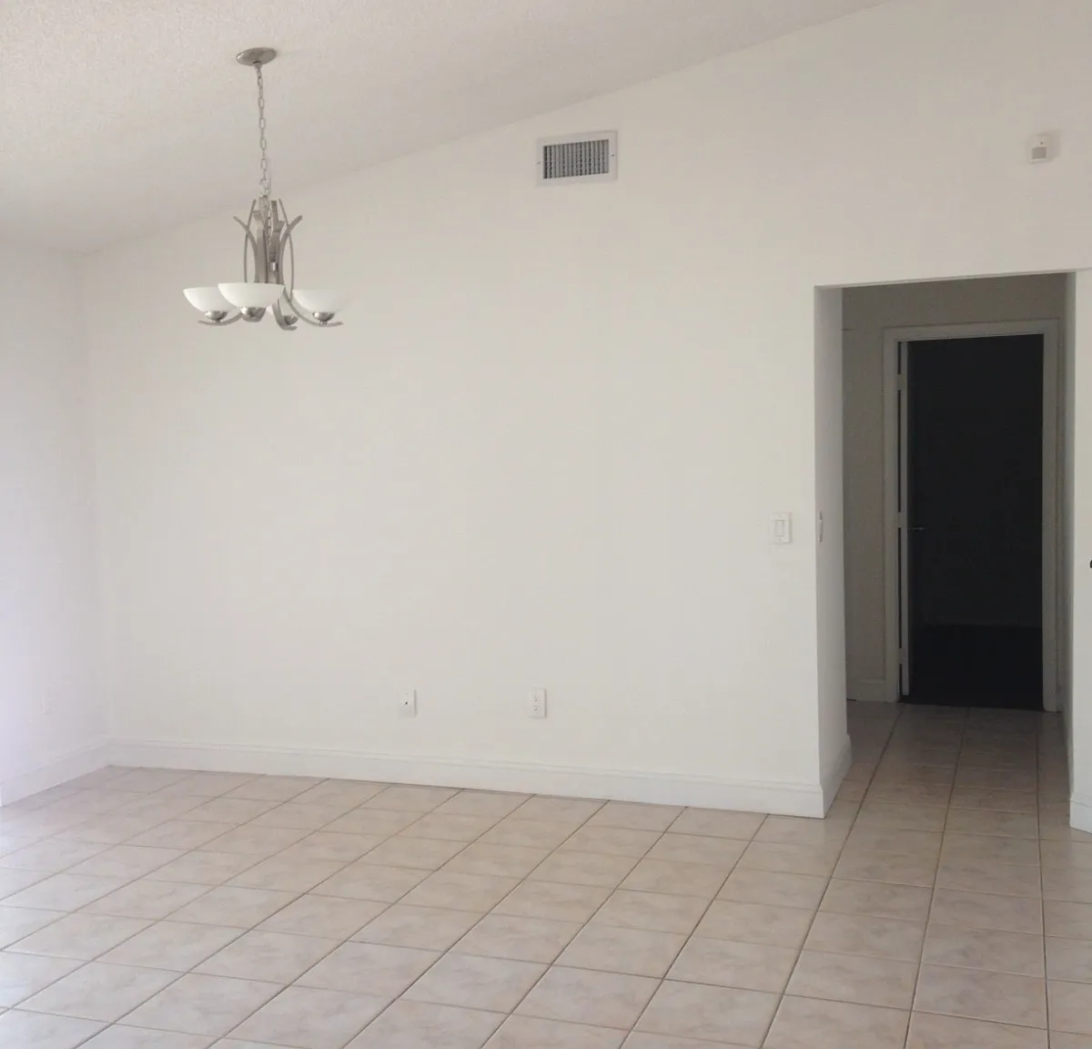 2 bed, 1278 sqft, $3,300 — Photo 3