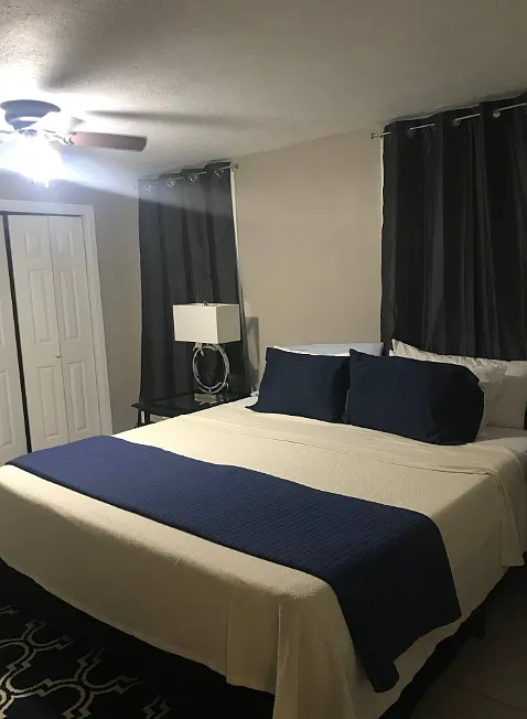 4 bed, $4,400 — Photo 2