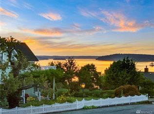 302 Pierce St, Steilacoom, WA 98388