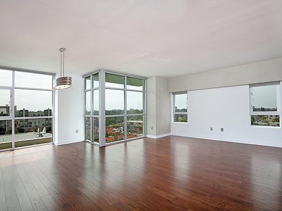 3rd image of 3812 Park Blvd Unit 611