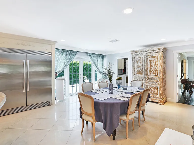 17 E Ocean Ave — Photo 24