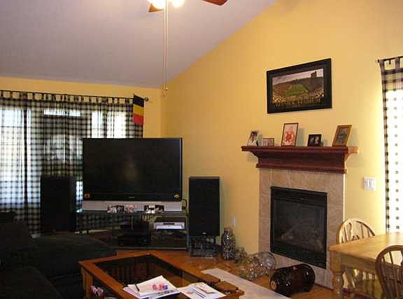 2nd image of 1124 10th Avenue Pl SE