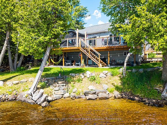 3rd image of 8 Lakeview Cres