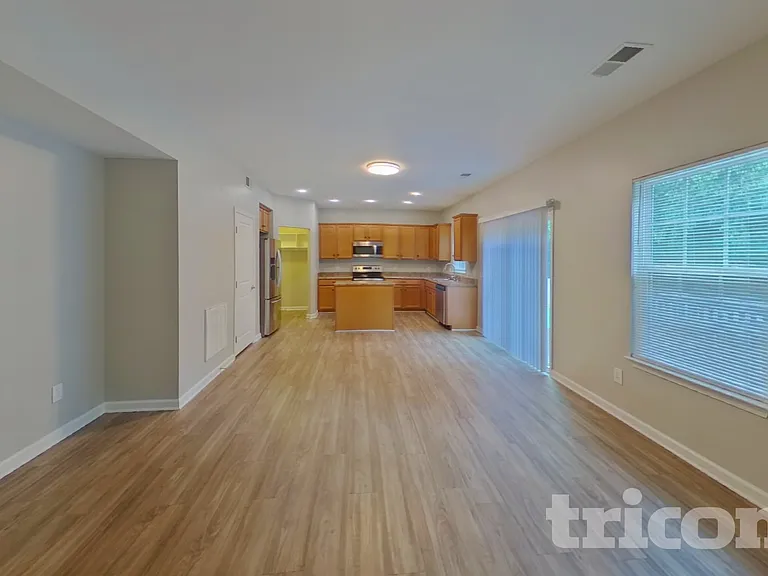 246 Bridgeport Rd — Photo 2
