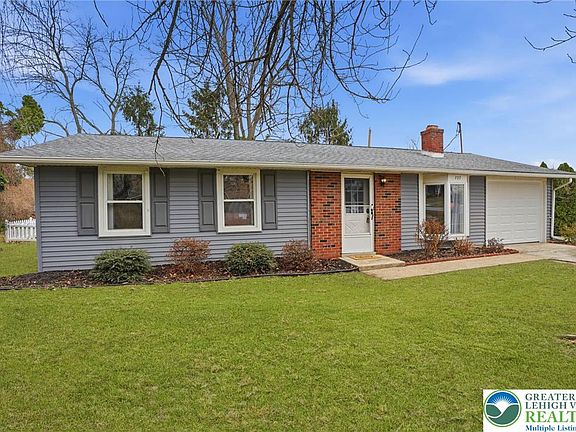 2nd image of 727 Highland Ave