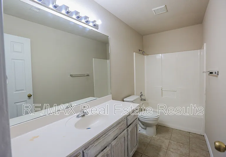 3509 SW Deerfield Blvd #1 — Photo 23
