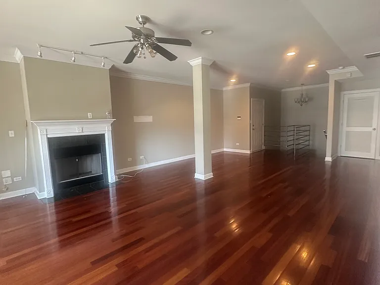 4043 S Drexel Blvd #104 — Photo 12