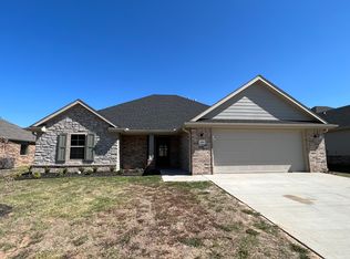 2307 Kathryn Ln, Siloam Springs, AR 72761