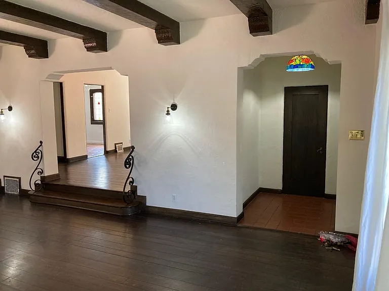 400 S Citrus Ave — Photo 5