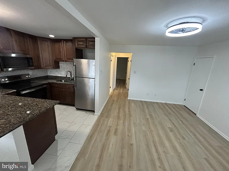 3200 W Brigantine Ave #3 — Photo 4