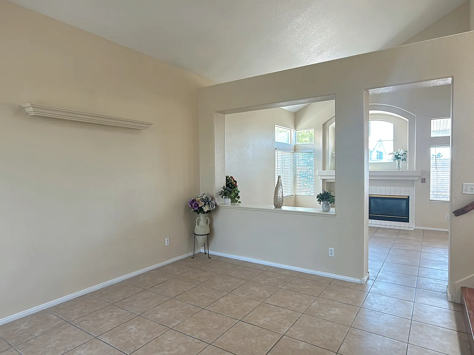 3472 Meridale Dr — Photo 4