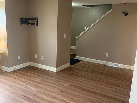 2nd image of 6160 Old Beattie Rd