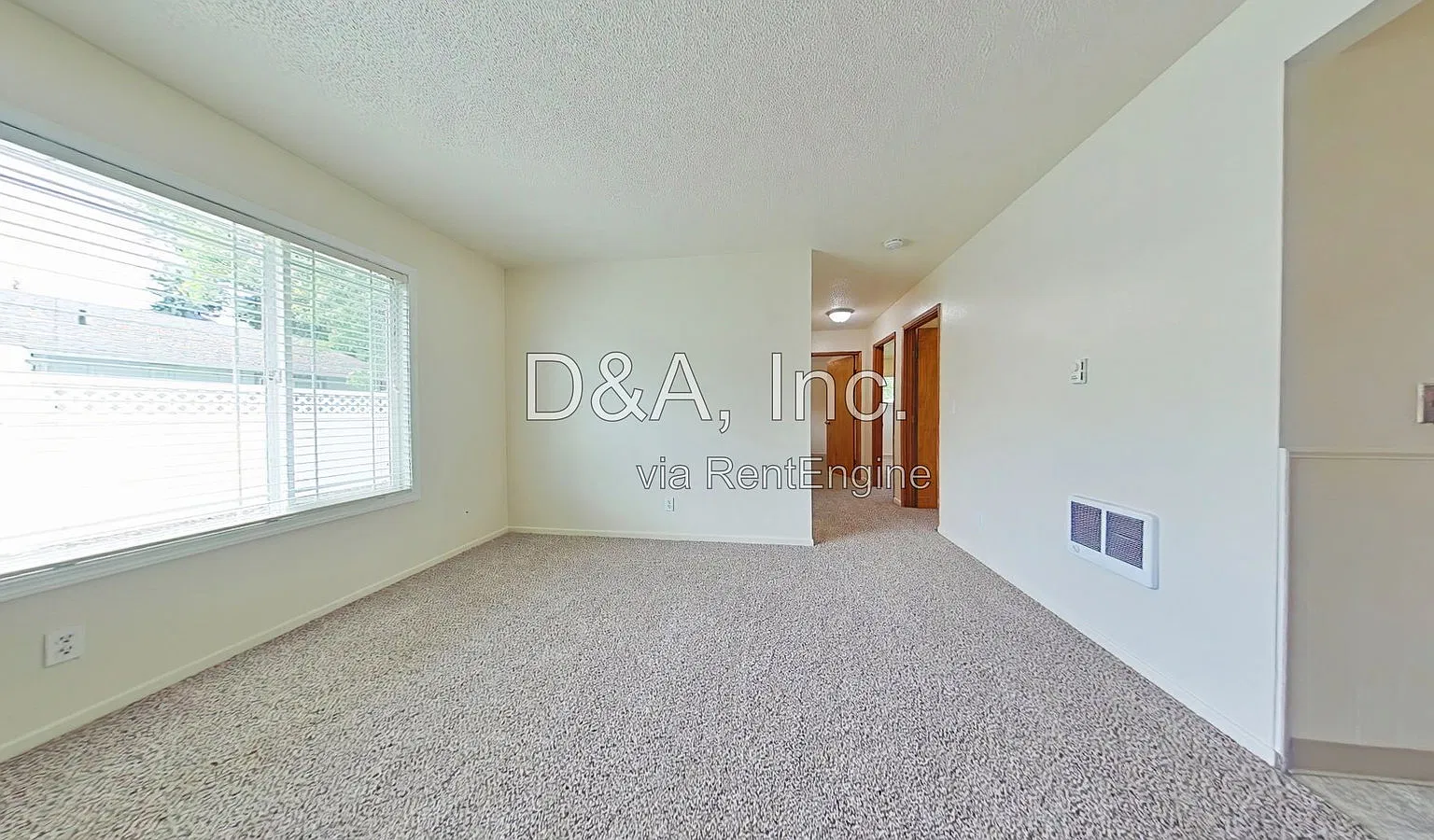 3 bed, 1.5 bath, 1040 sqft, $2,395 — Photo 3