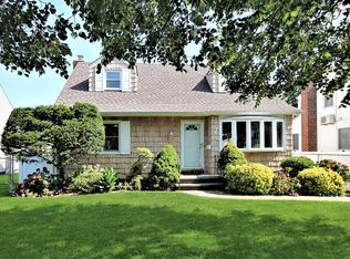 7 Alliance St, Valley Stream, NY 11580