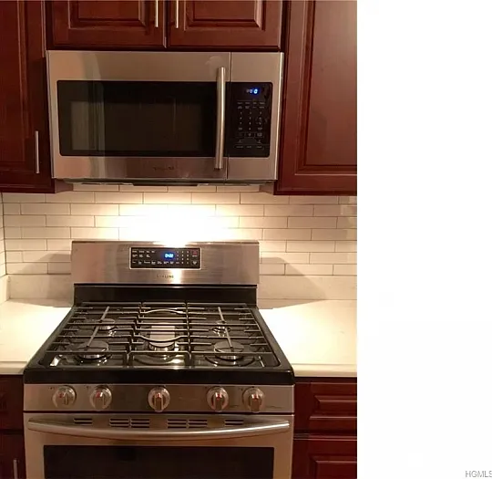 3 bed, $3,900 — Photo 3
