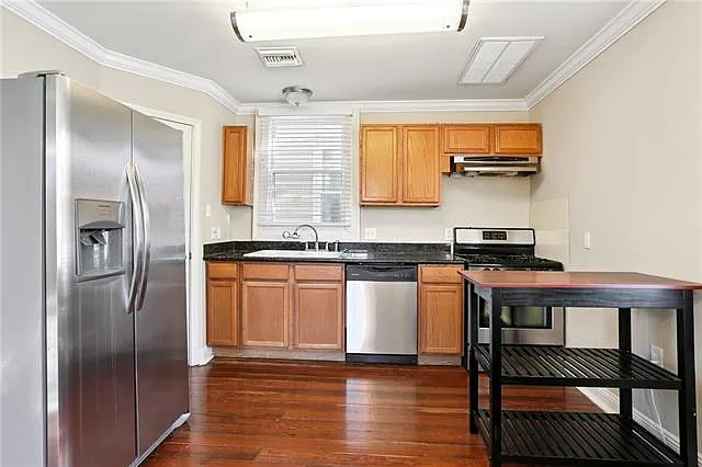 1724 Burdette St #1724 — Photo 9