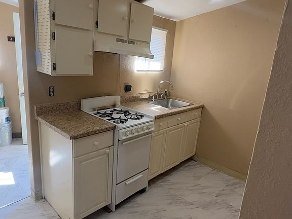 2nd image of 215 Arkansas St #A