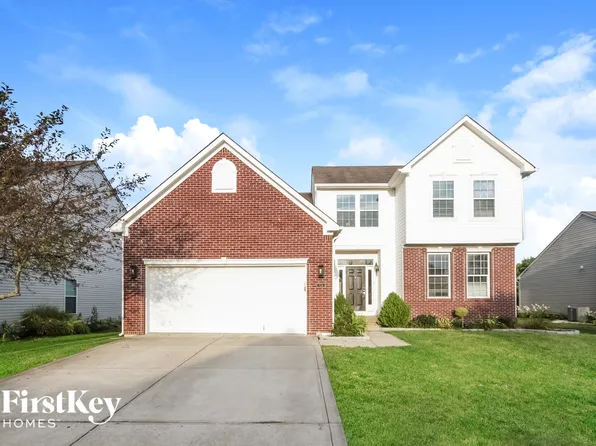 1526 Old Thicket Ct, Greenwood, IN 46143