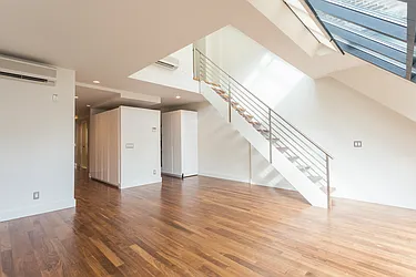 Rented by Vivaldi Real Estate