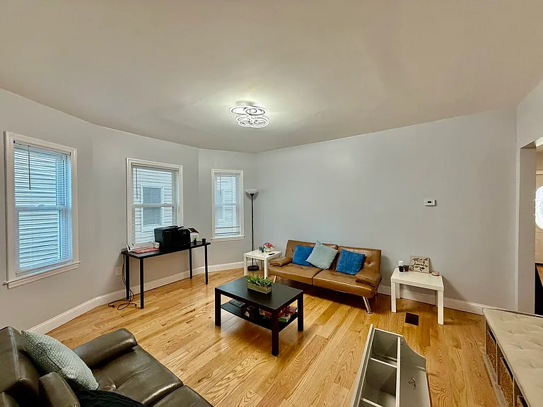 305 Washington St #1A — Photo 28