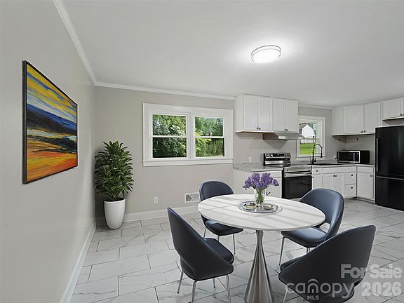 2nd image of 1806 Kingsley Dr